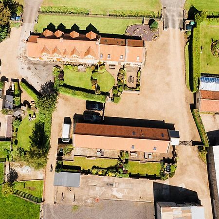 Low Moor Lodge Scarborough Exterior foto